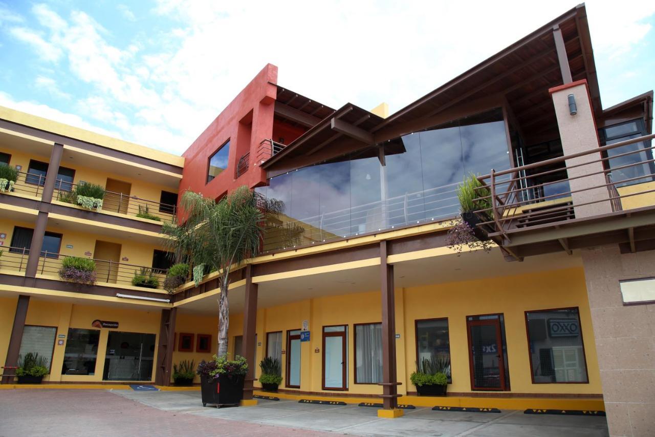 Hotel Plaza Bernal Exterior foto